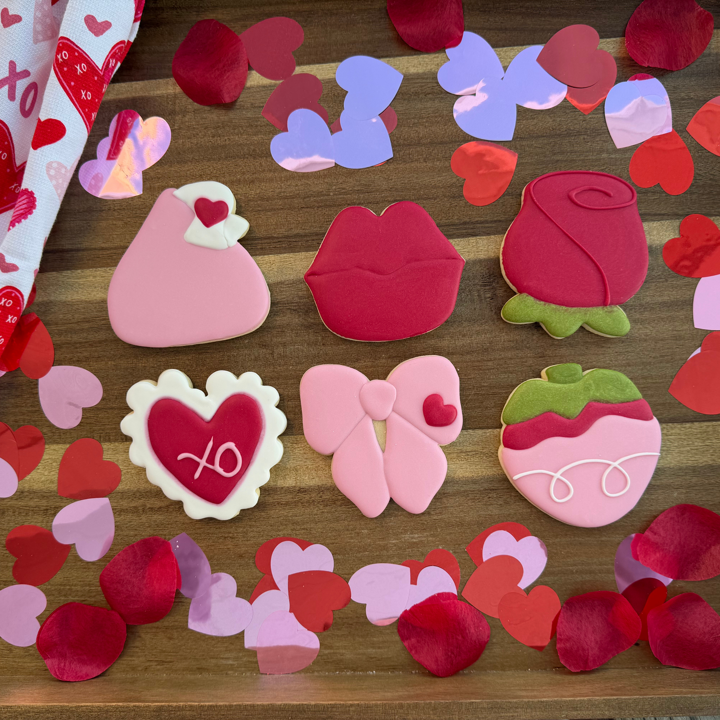 Love Struck Sugar Cookie Decorating Class x Lat 65 Brewing